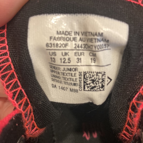 Girls size 13 hot pink/black converse - Picture 4 of 4